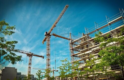 Construction stays in positive territory